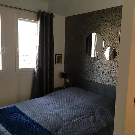 15 Apartment *